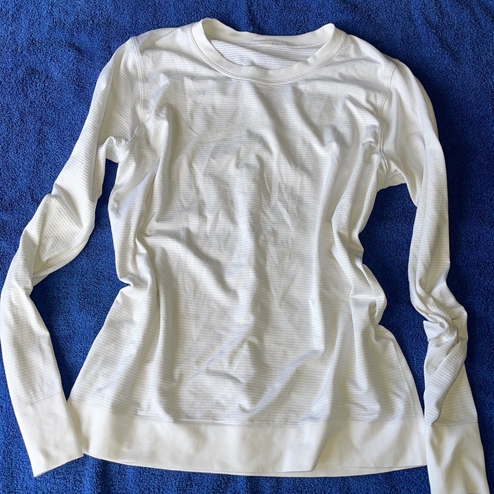 Lululemon sports wicking shirt